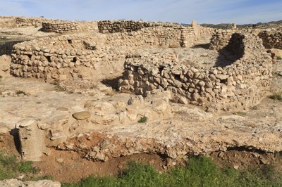 Das Haupttor und die Barbakane zur Stadt, Los Millares, in der Nähe von Santa Fe Mondujar von Unbekannt Unbekannt